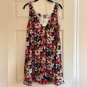 NWT Umgee Red and Pink Chemise with Floral Print size small